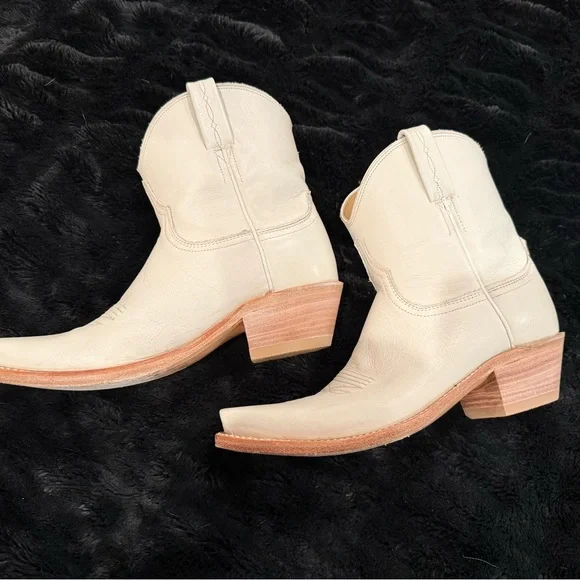 Lucchese Gaby Cream Western Ankle Boots - Picture 5 of 10